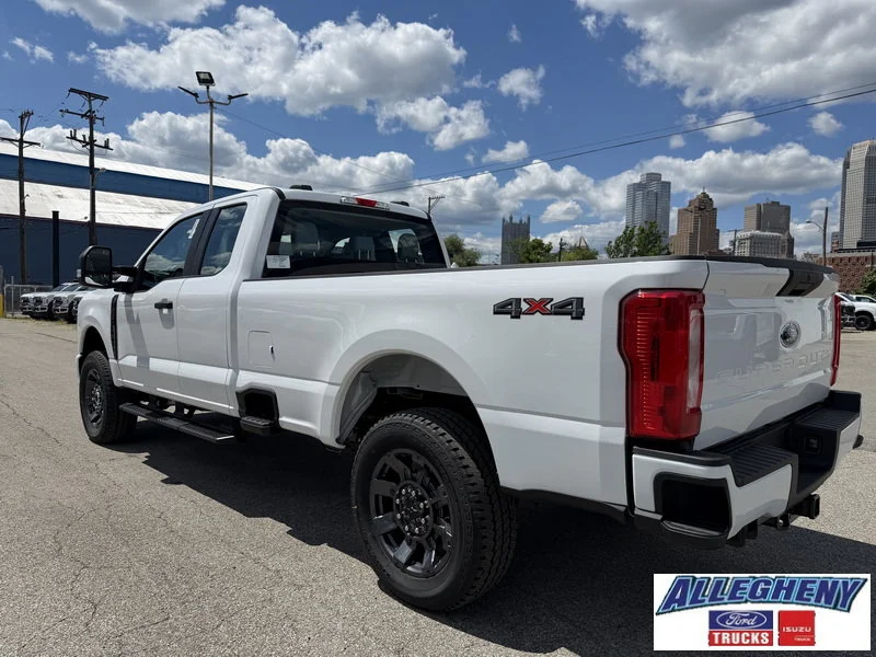 New 2026 Oxford White Ford XL image 8