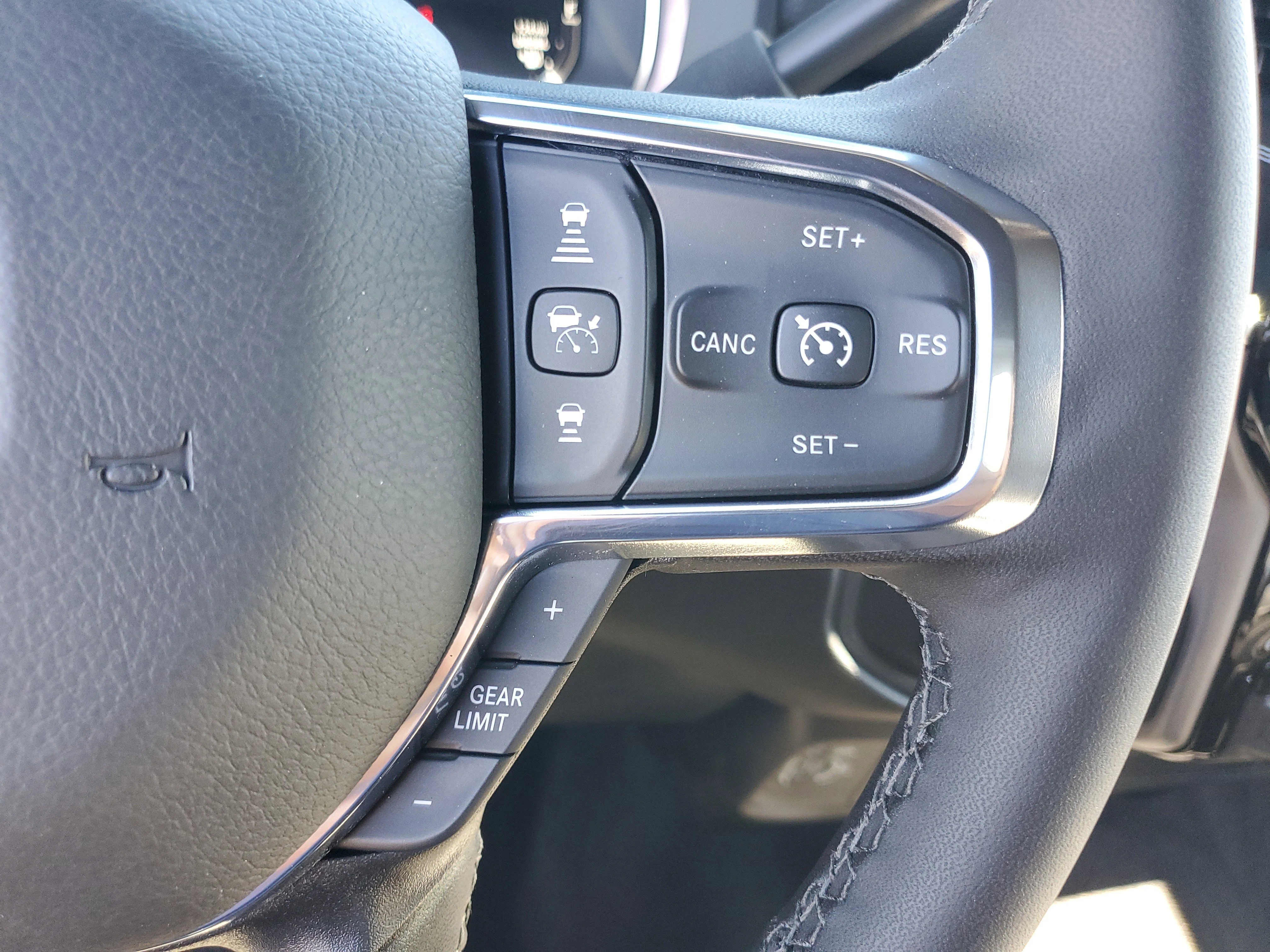 2026 RAM 2500 Laramie - Photo 24