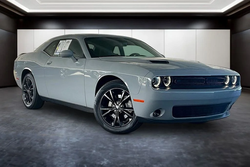 2022 Dodge Challenger SXT Auto AWD's photo