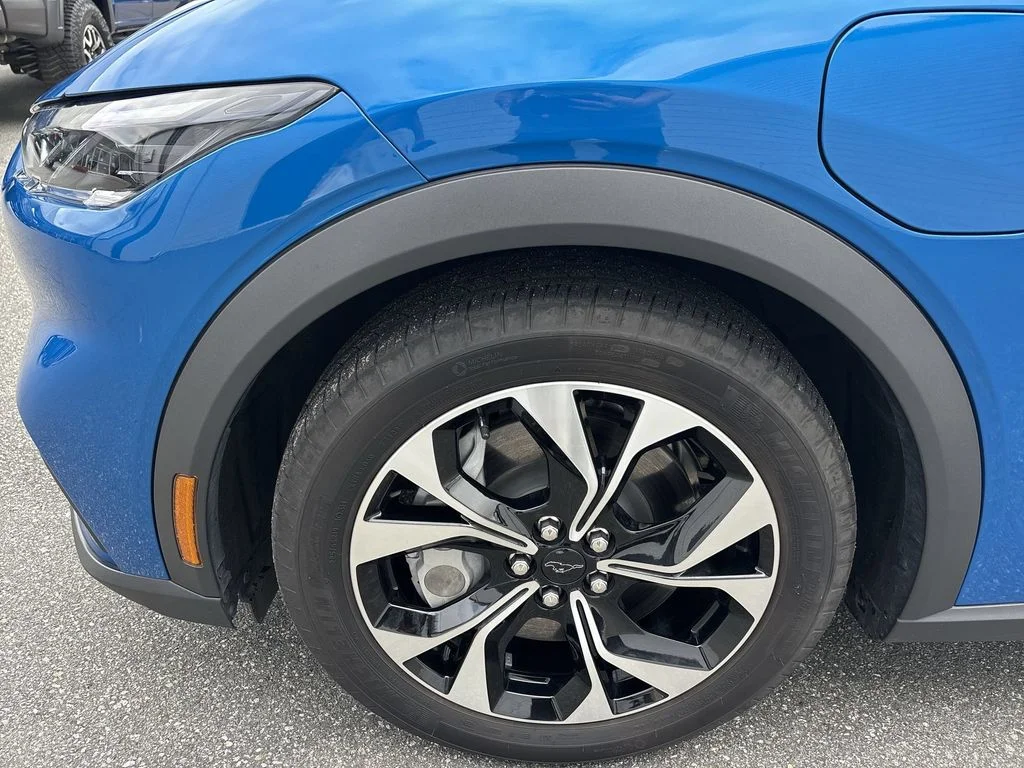 Used 2025 Blue Ford Select image 18