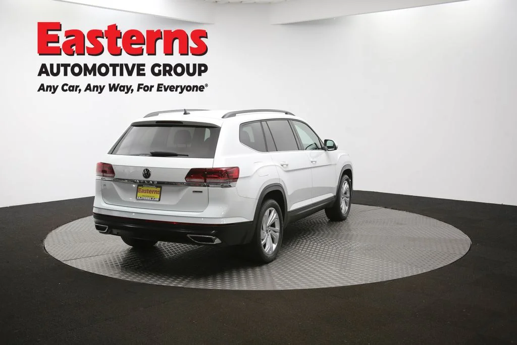 Used 2021 White Volkswagen 2.0T SE w/Technology image 42