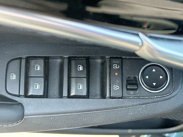 Certified Used 2024 Blue Kia S image 18