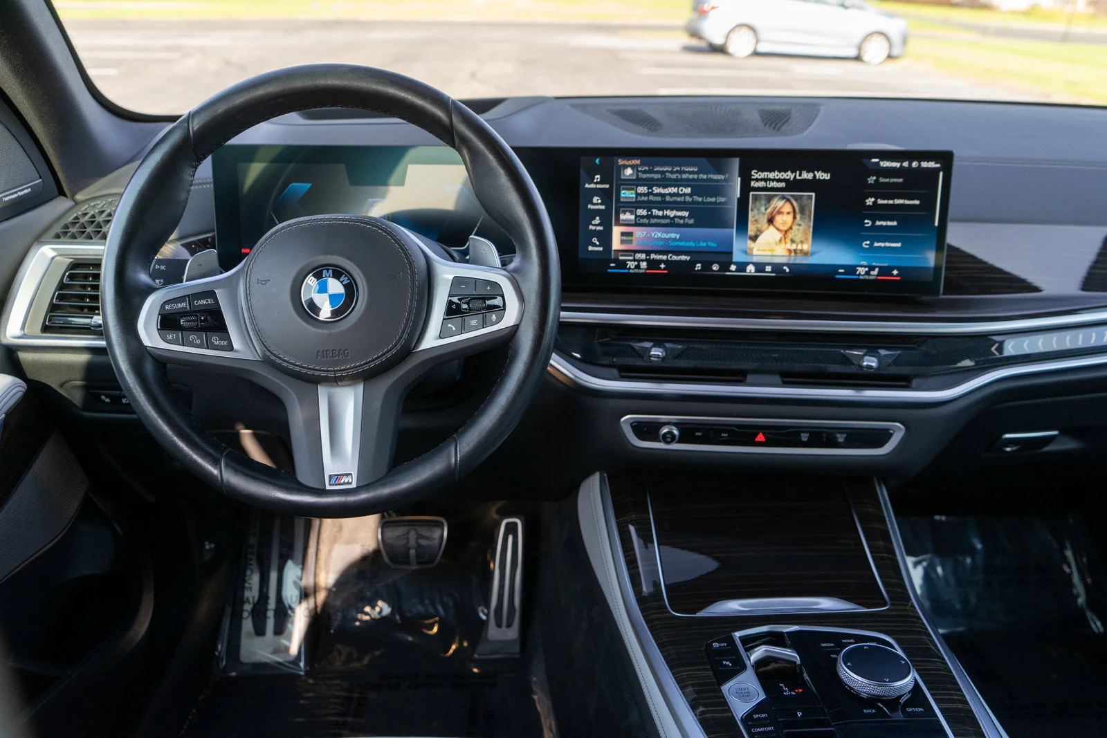 Used 2024  BMW xDrive40i image 15