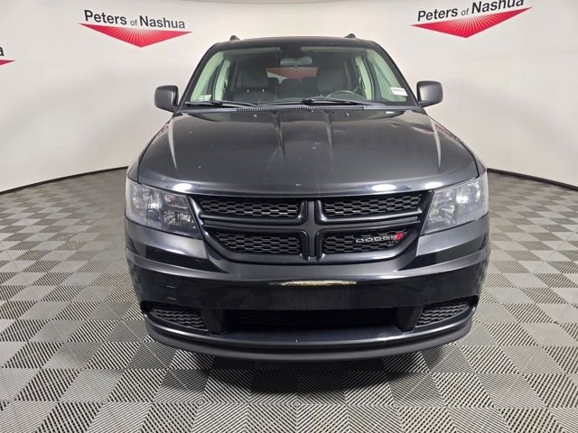 Used 2018 Pitch Black Clearcoat Dodge SE image 2