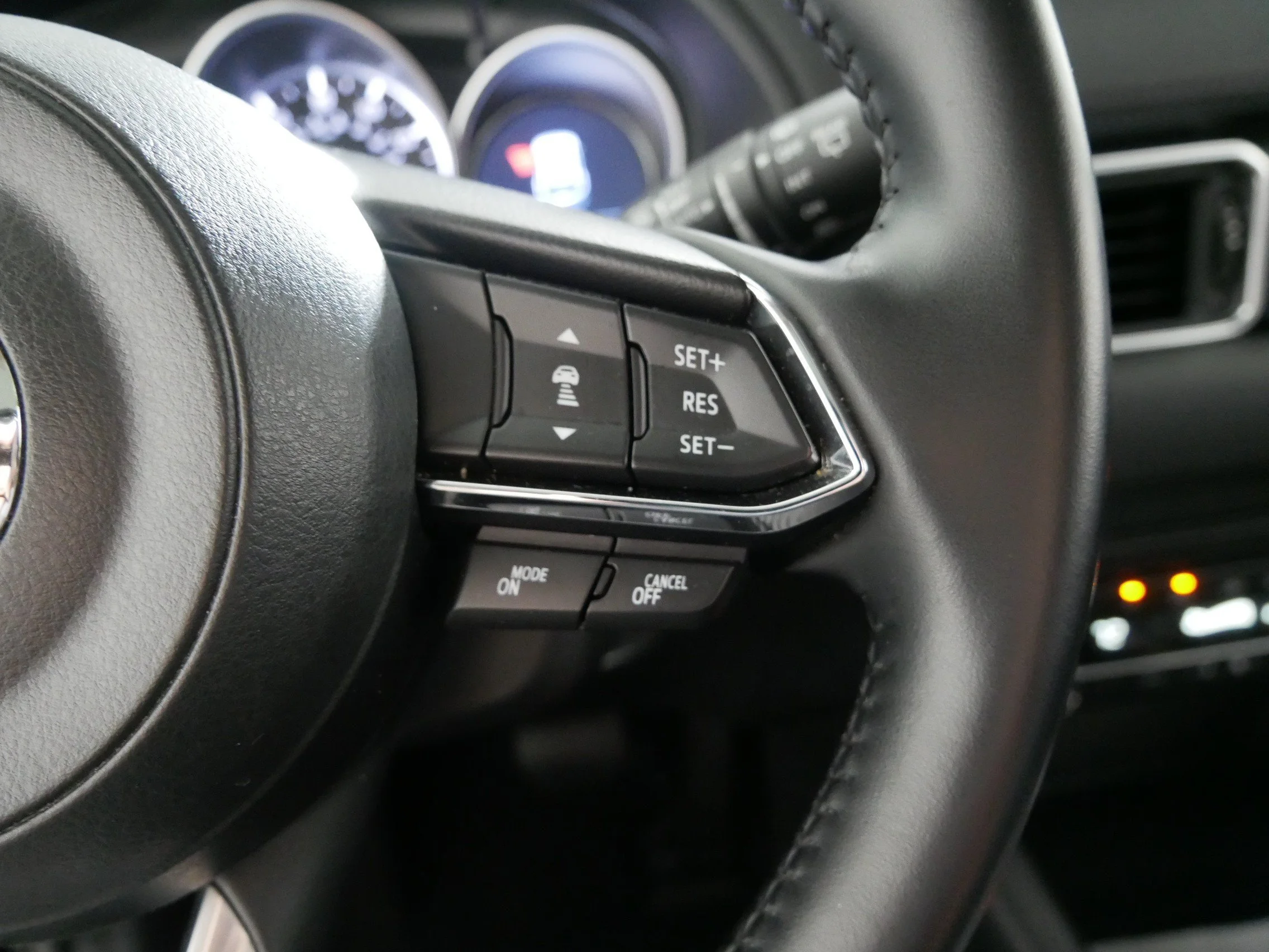 Used 2025 Jet Black Mica Mazda 2.5 S Preferred Package image 28