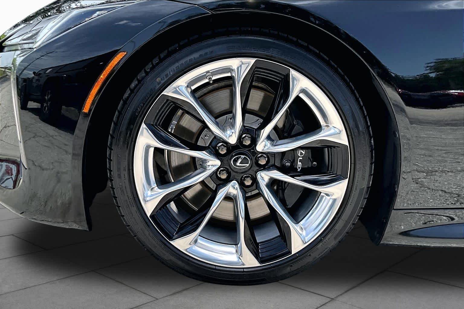 Used 2021 Obsidian Lexus  image 11