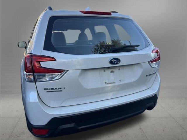 Used 2020 Crystal White Pearl Subaru Base image 5