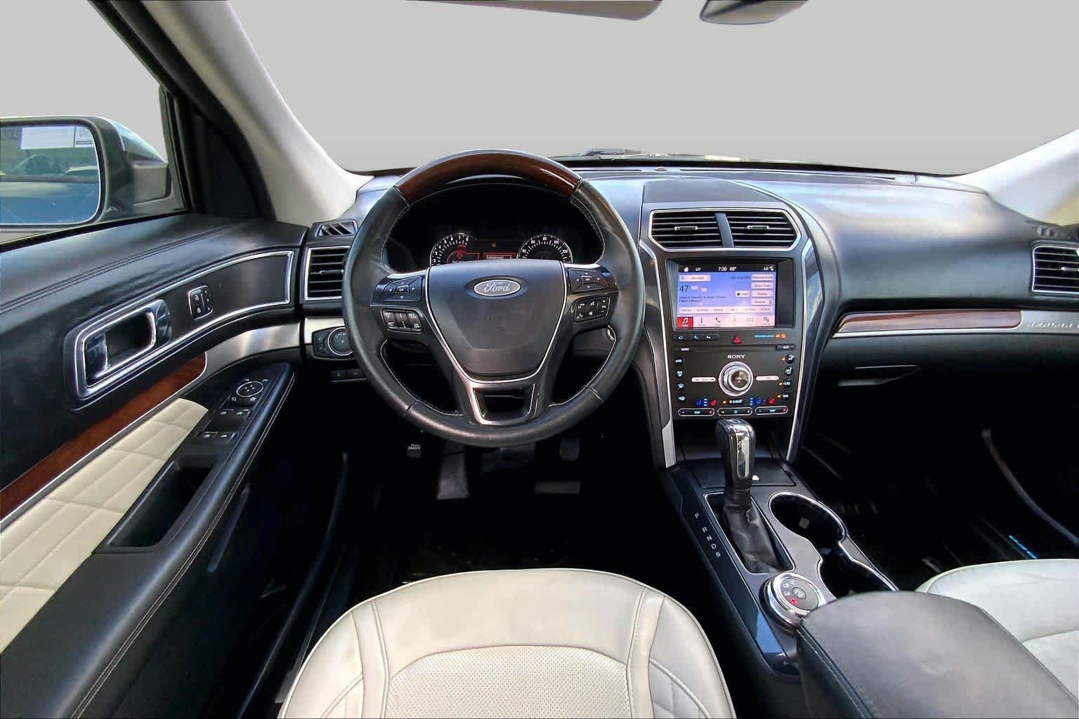 Used 2019 Blue Ford Platinum image 6
