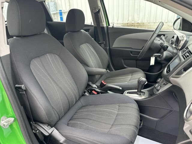 Used 2016 Green Chevrolet LT image 25