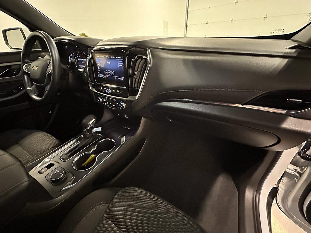 Used 2023 White Chevrolet LT image 29
