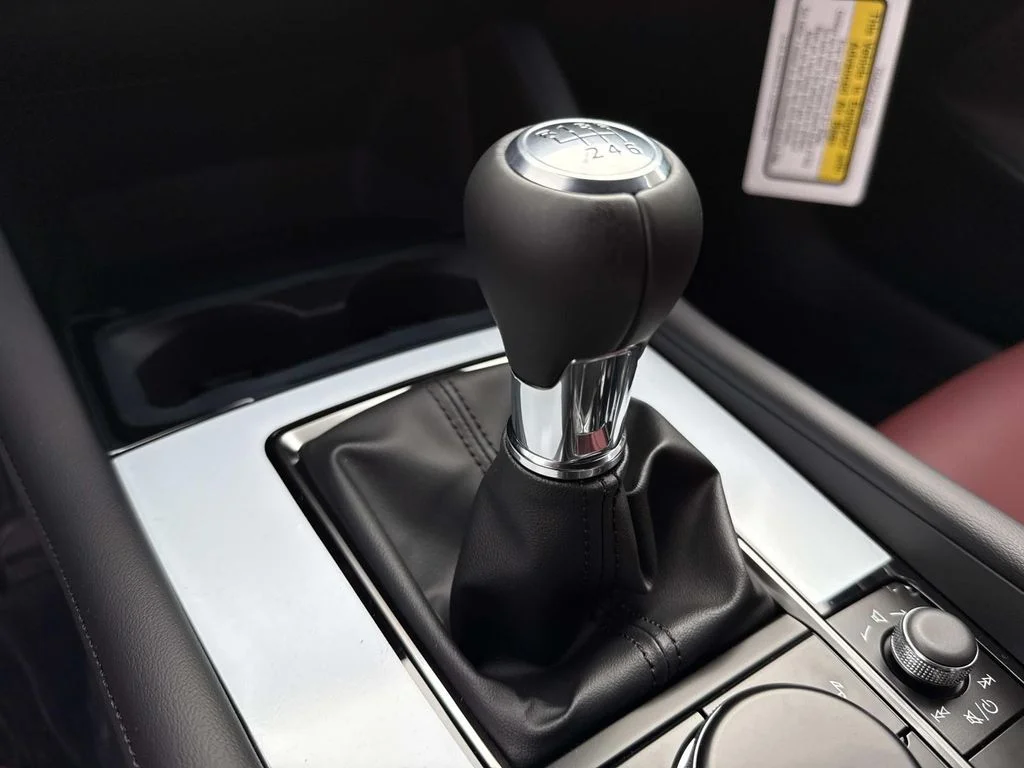 2026 Mazda Mazda3 Premium - Photo 31