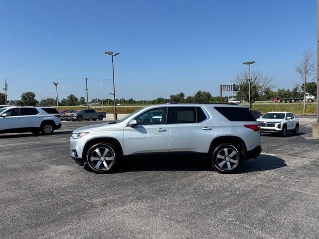 2021 Chevrolet Traverse 3LT - Photo 2