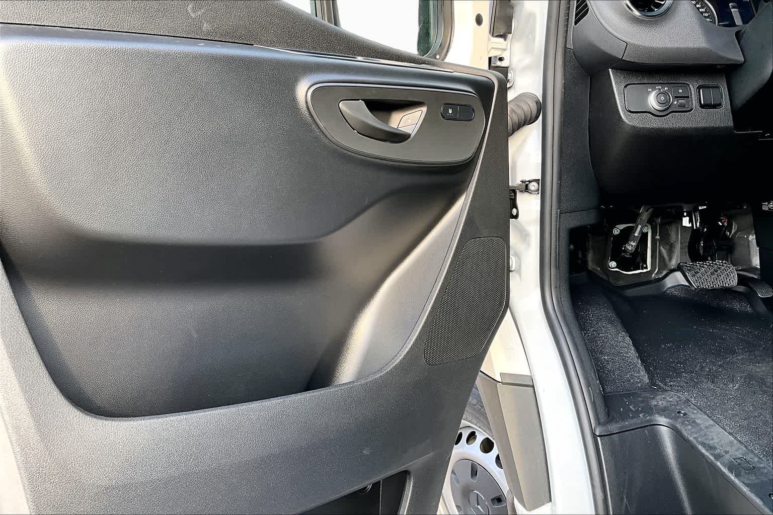 New 2026 Arctic White Mercedes-Benz  image 15