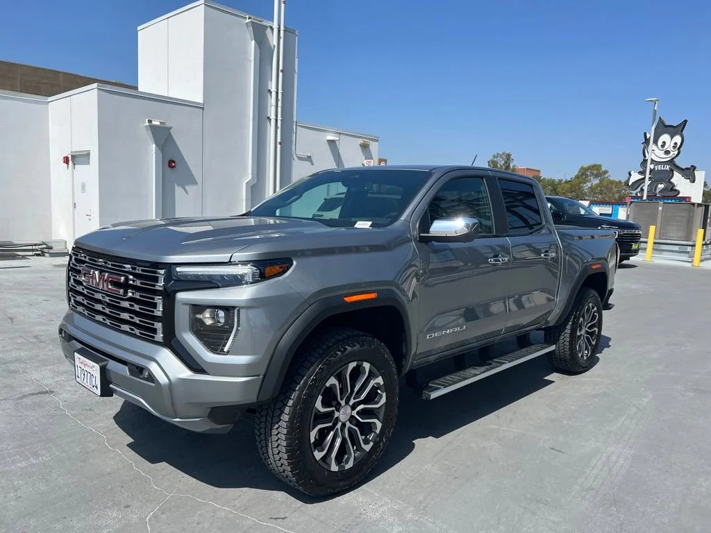 2024 GMC Canyon 4WD Denali Crew Cab Short Box's photo