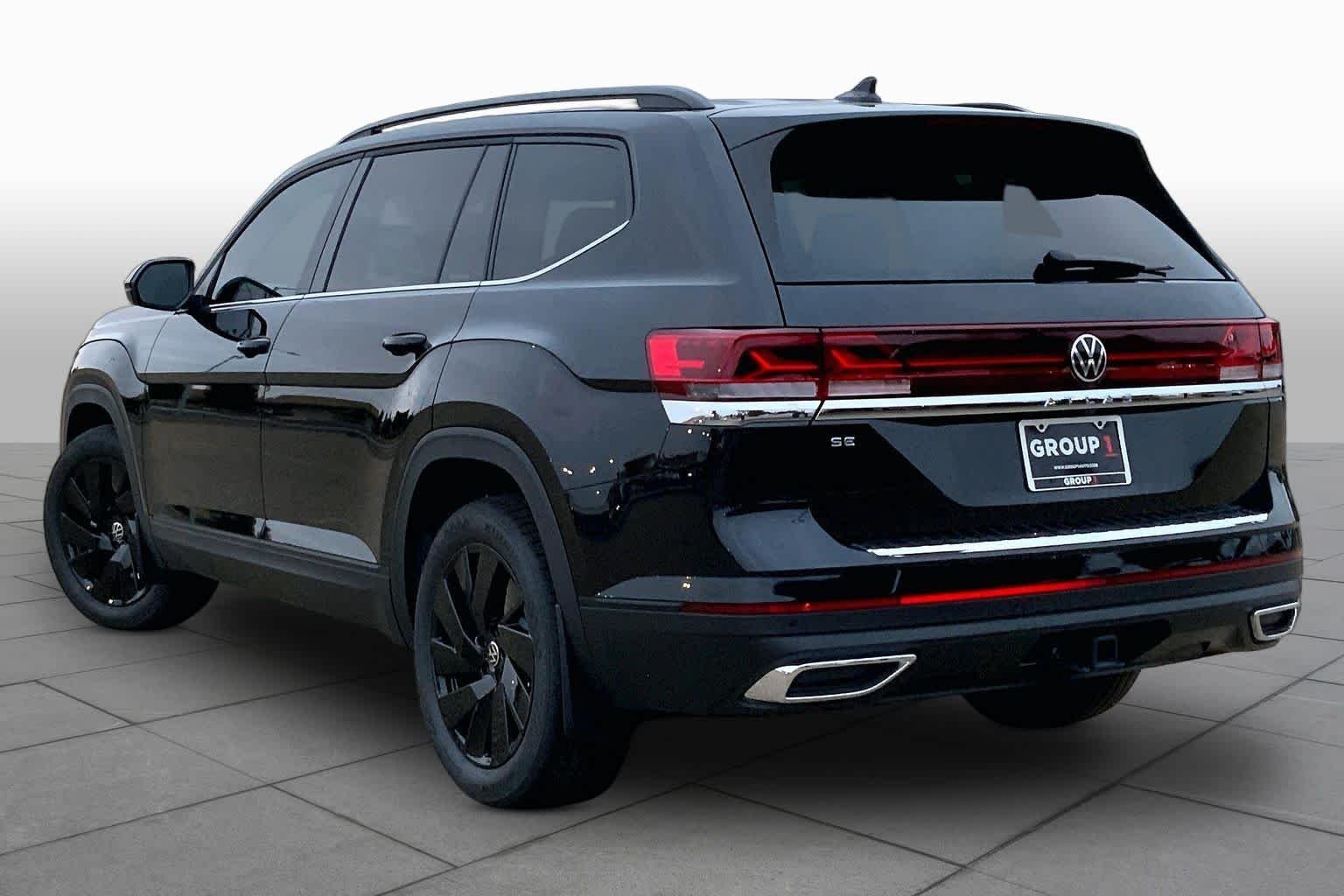 New 2026 Deep Black Pearl Volkswagen 2.0T SE w/Technology image 11