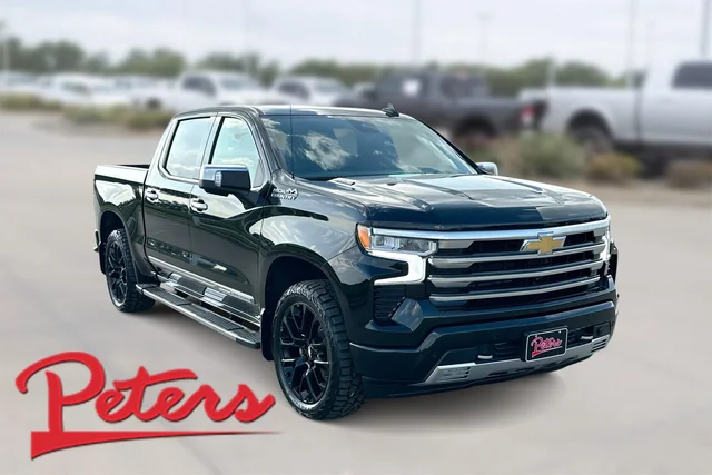 Pre-Owned 2023 Chevrolet Silverado 1500 High Country With 4WD