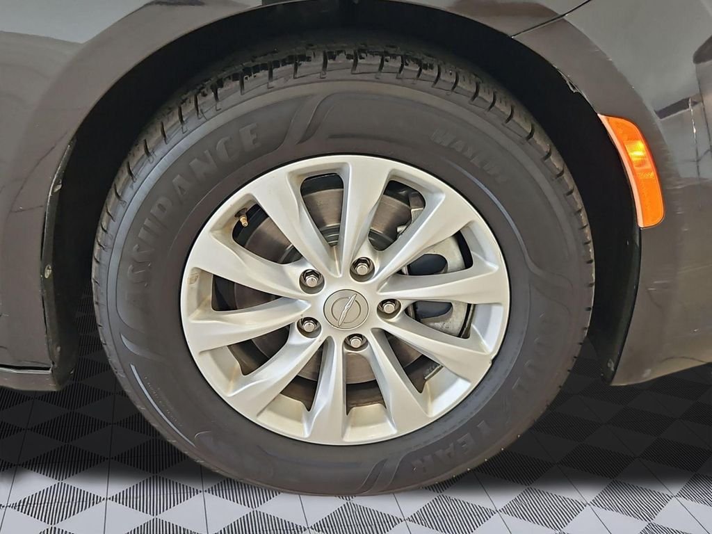 2017 Chrysler Pacifica Touring-L - Photo 30