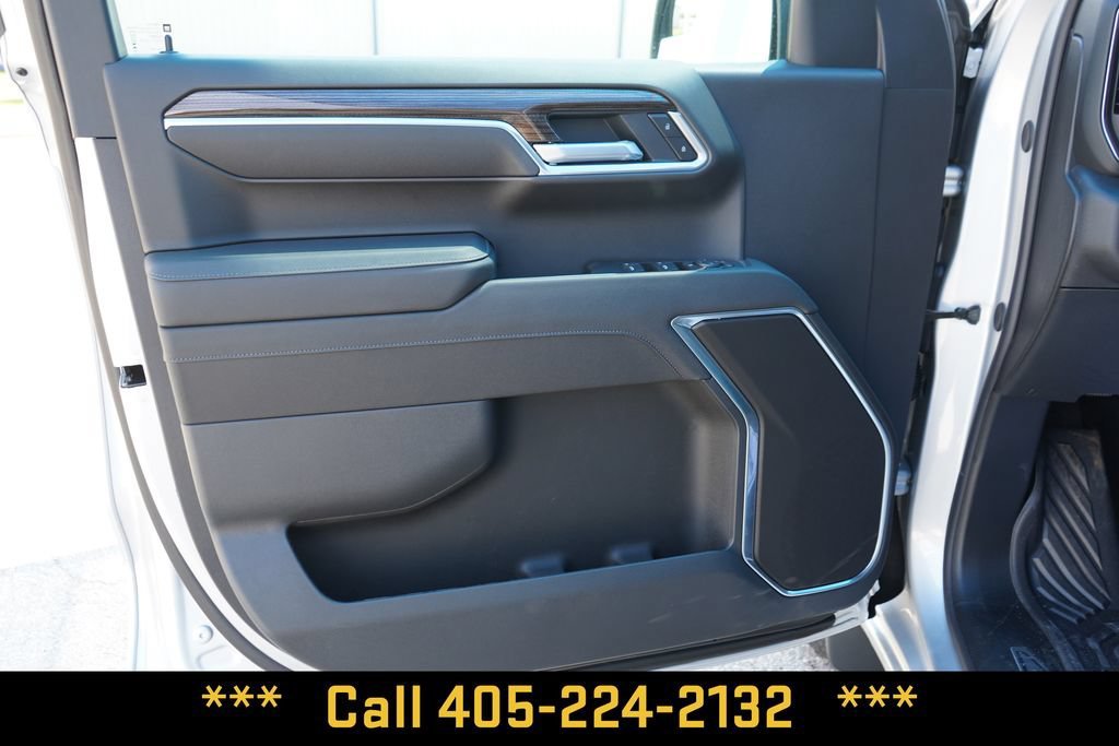New 2026 Special Exterior Color Chevrolet LT image 17