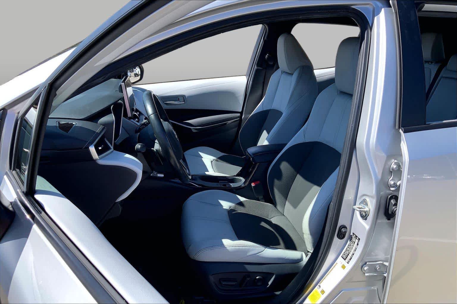 Pre-Owned 2023 Toyota Corolla Hatchback XSE
