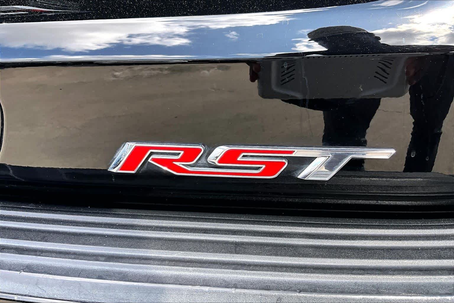 Used 2022 Black Chevrolet RST image 10