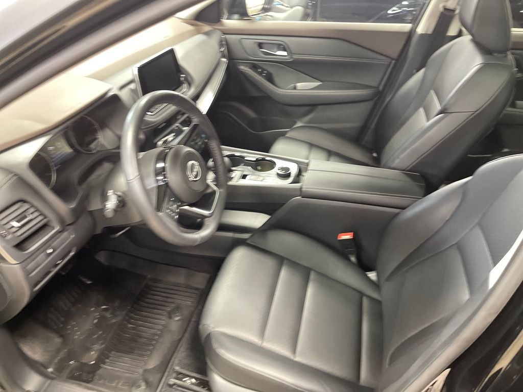 Used 2023 Black Nissan SV image 17
