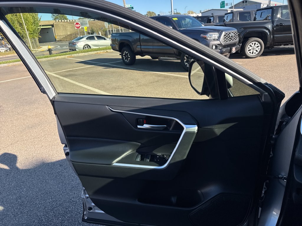 Used 2025 Silver Toyota XLE image 31