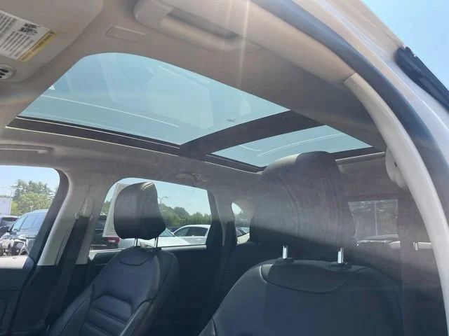 Used 2021 White Metallic Ford SEL image 13