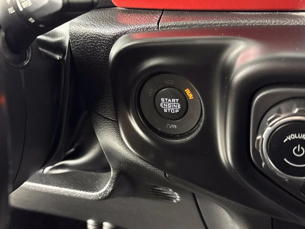 Used 2022 White Jeep Rubicon image 37