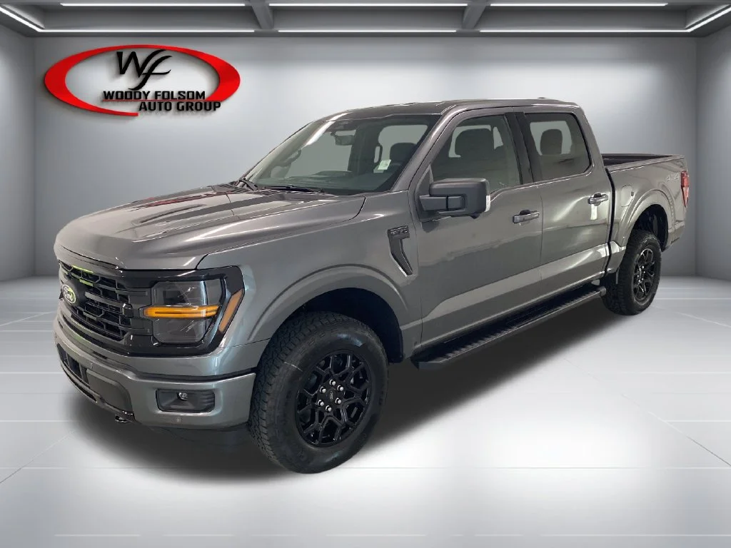New 2026 Gray Ford XLT image 2
