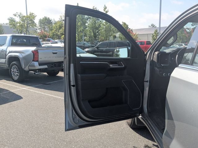 Used 2025 Silver GMC SLT image 20