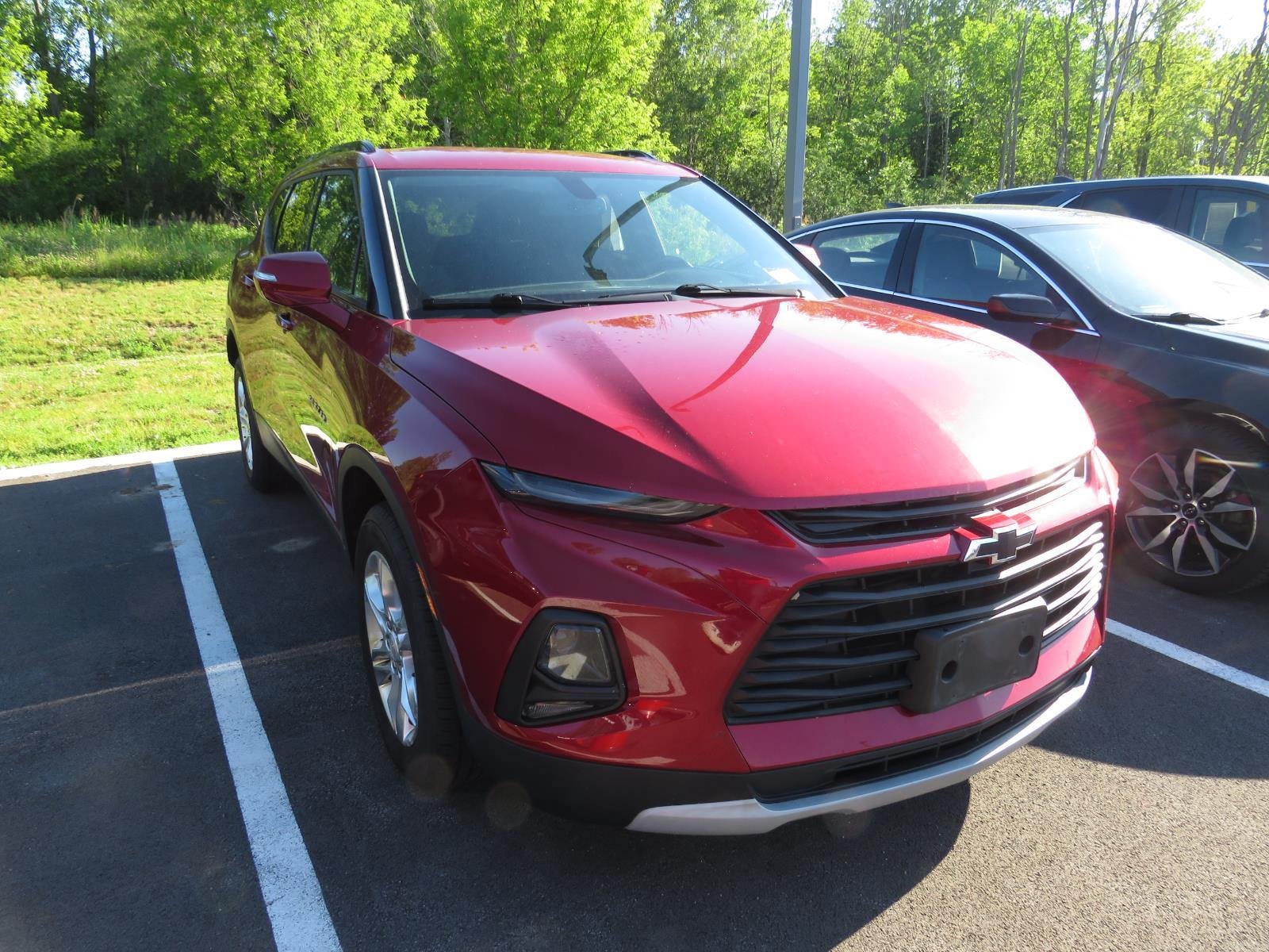 Used 2019 Cajun Red Tintcoat Chevrolet  image 3