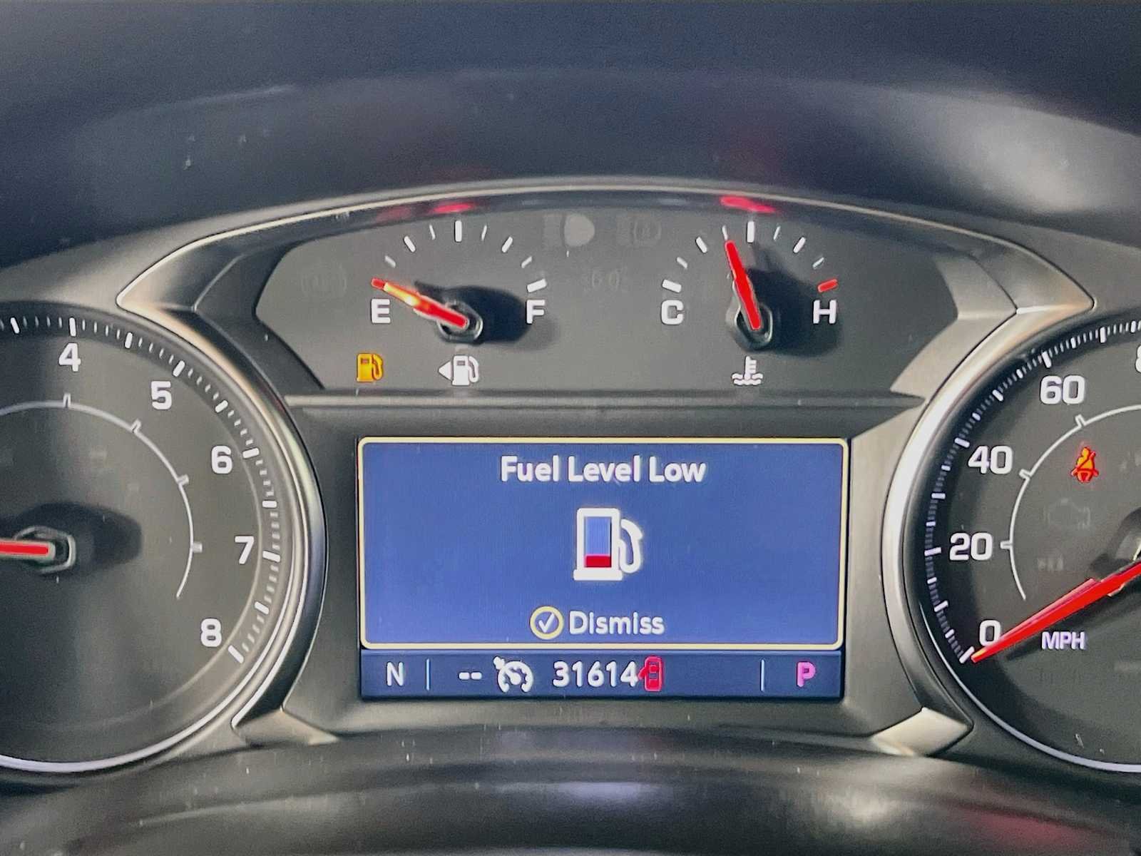 Used 2024 Summit White GMC SLT image 12