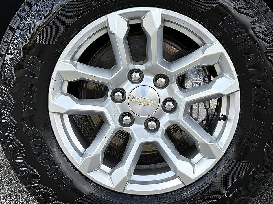 Used 2023 Dark Ash Metallic Chevrolet LT image 8