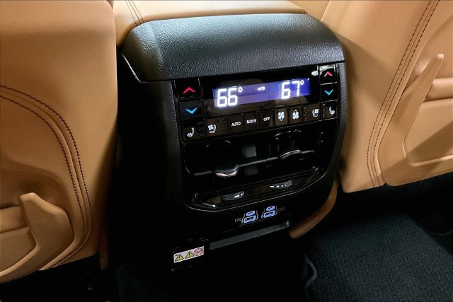 Used 2024 Rocky Mountain Pearlcoat Jeep Summit Reserve image 33