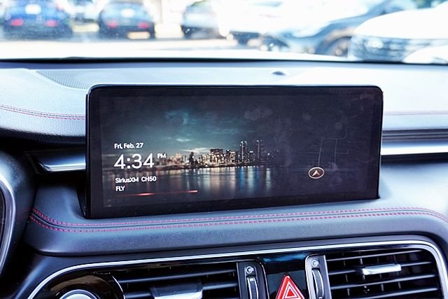 Used 2023 White Genesis 2.0T image 24