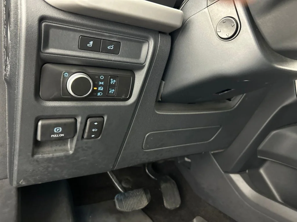 Used 2022 Black Ford XLT image 14