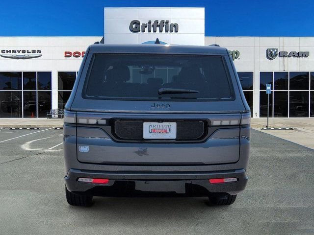 New 2026 Baltic-Gray Metallic Clear-Coat Exterior Paint Jeep Limited Reserve image 8