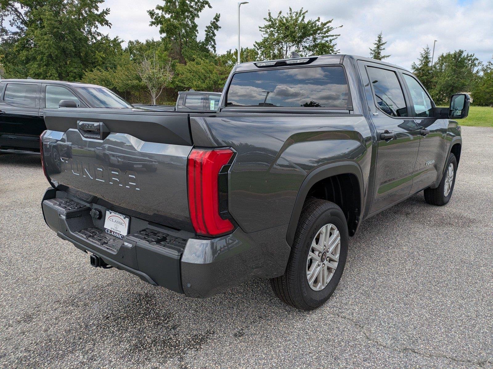 2026 Toyota Tundra SR5 - Photo 4