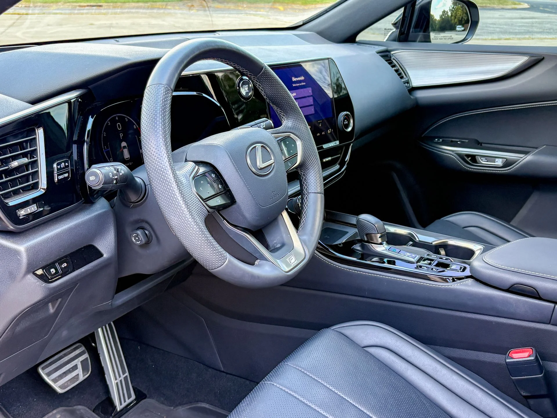 Used 2024 Silver Lexus 350 F SPORT Handling image 17