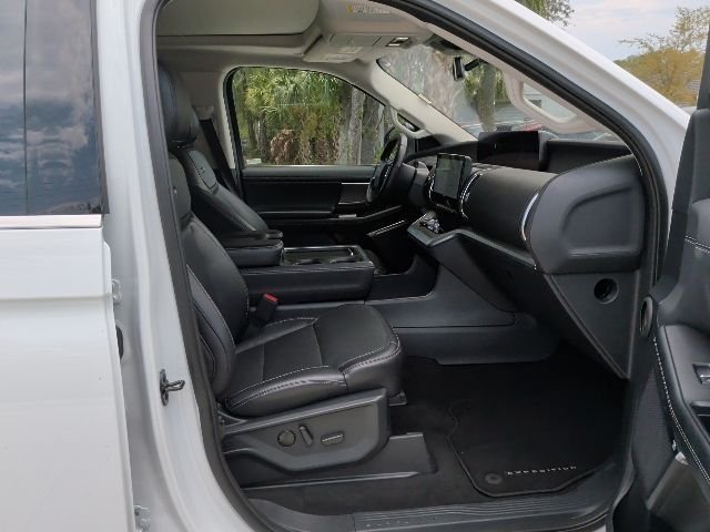 Certified Used 2025 Oxford White Ford Platinum image 18