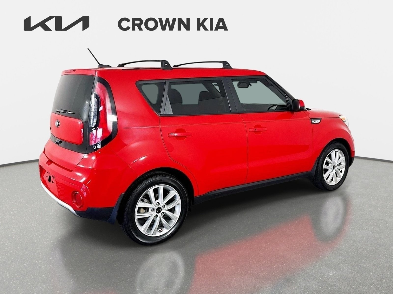 Used 2017 Inferno Red Kia + image 5