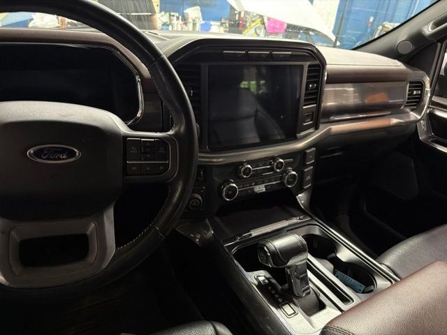 Used 2022 White Ford Lariat image 13