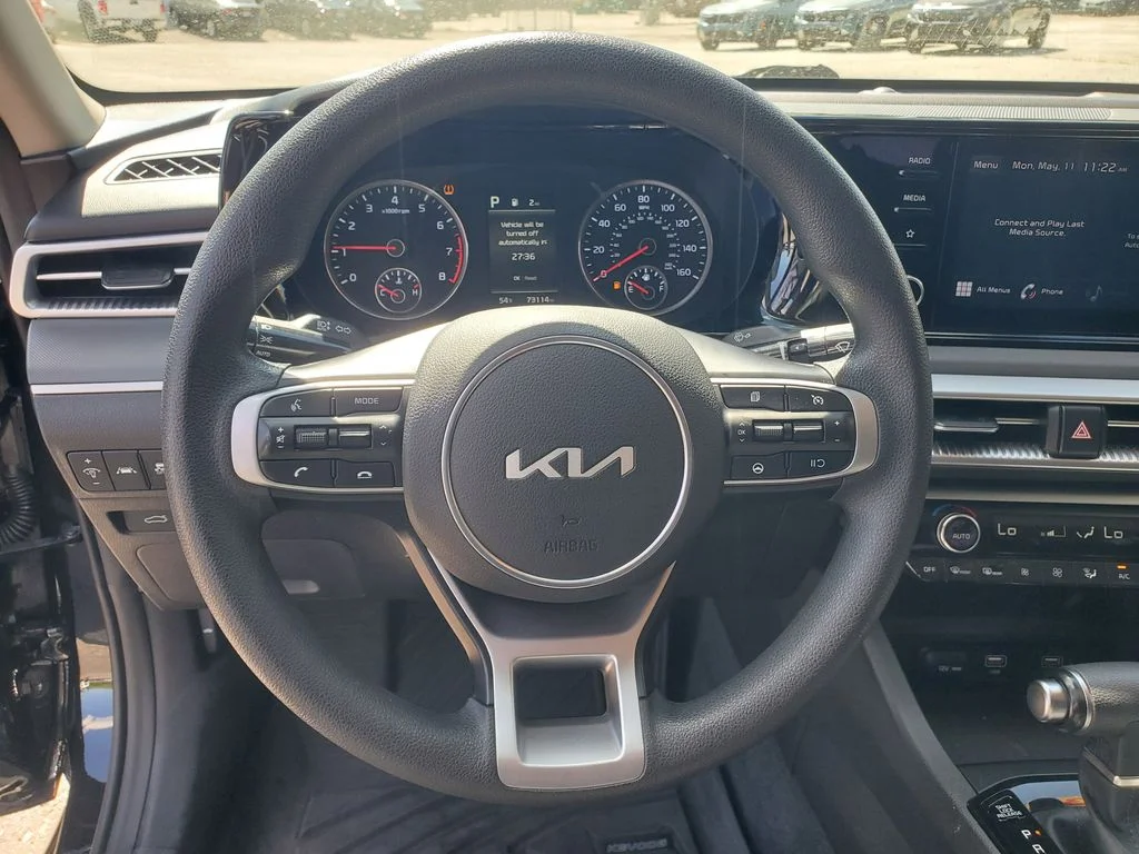 Used 2023 Black Kia LXS image 11