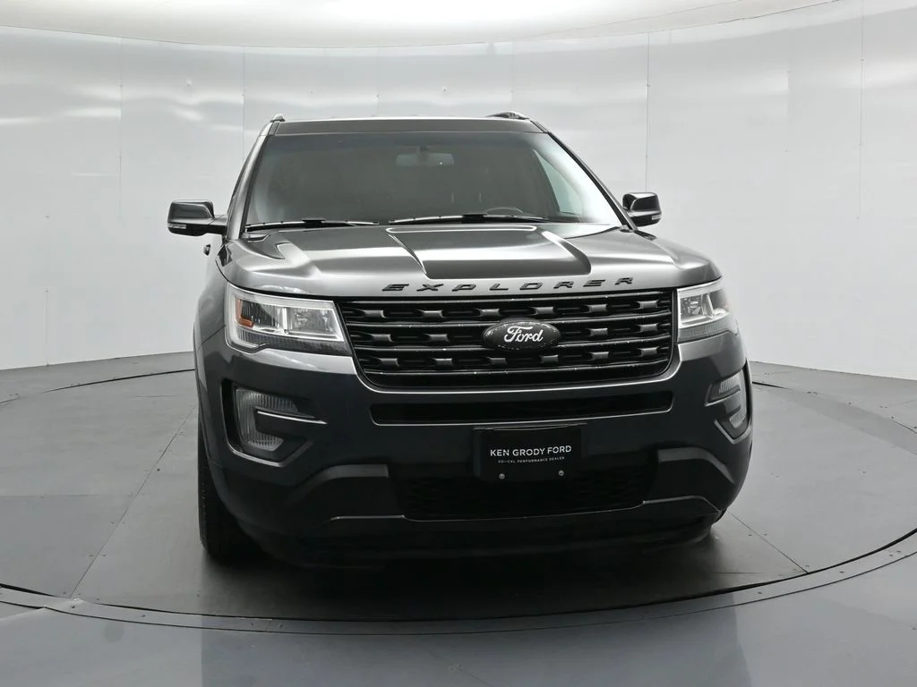 Certified Used 2017 Gray Ford XLT image 55