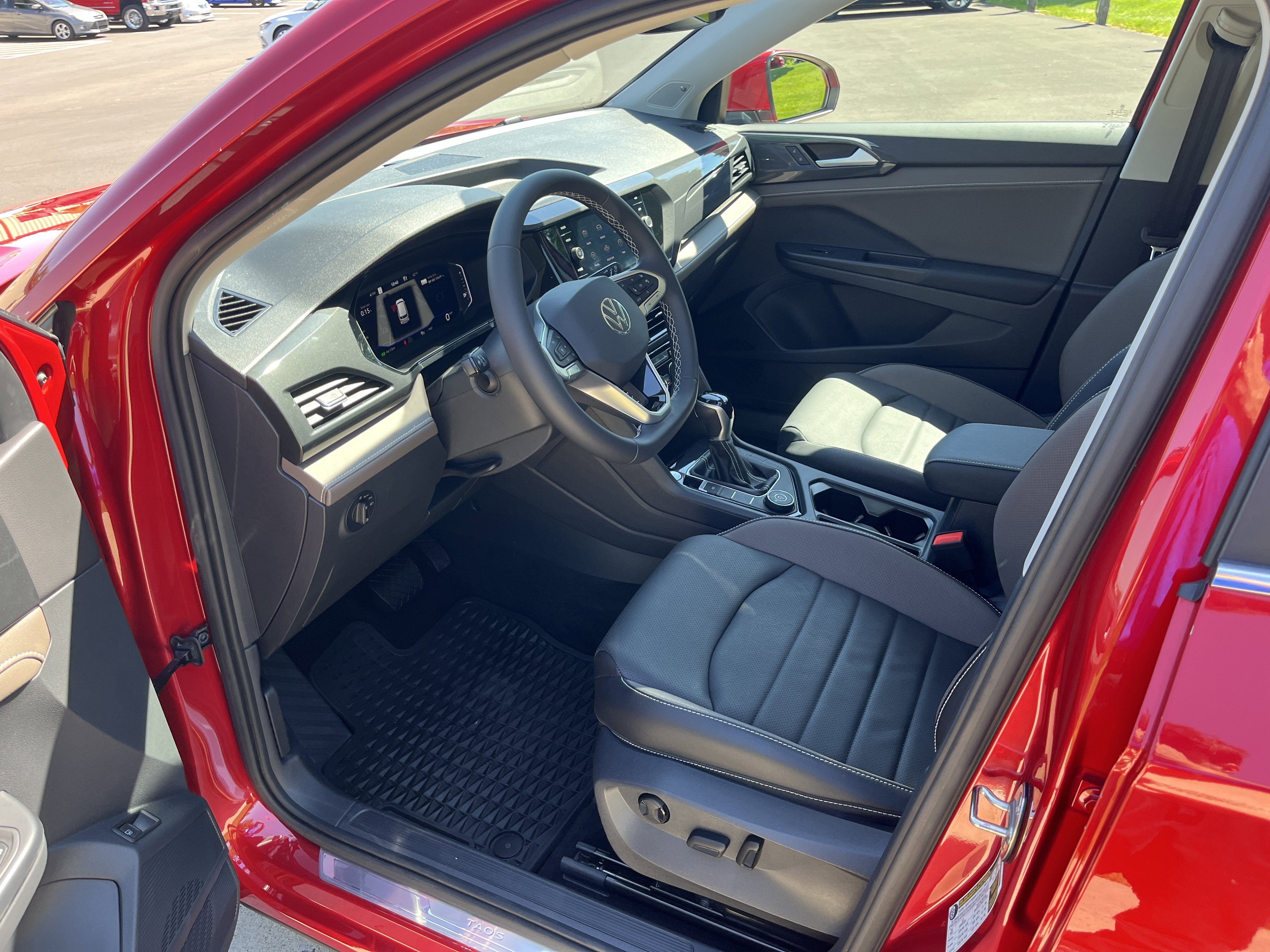 Used 2023 Kings Red Metallic Volkswagen SEL image 17