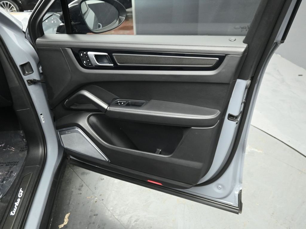 2022 PORSCHE CAYENNE - Image 28
