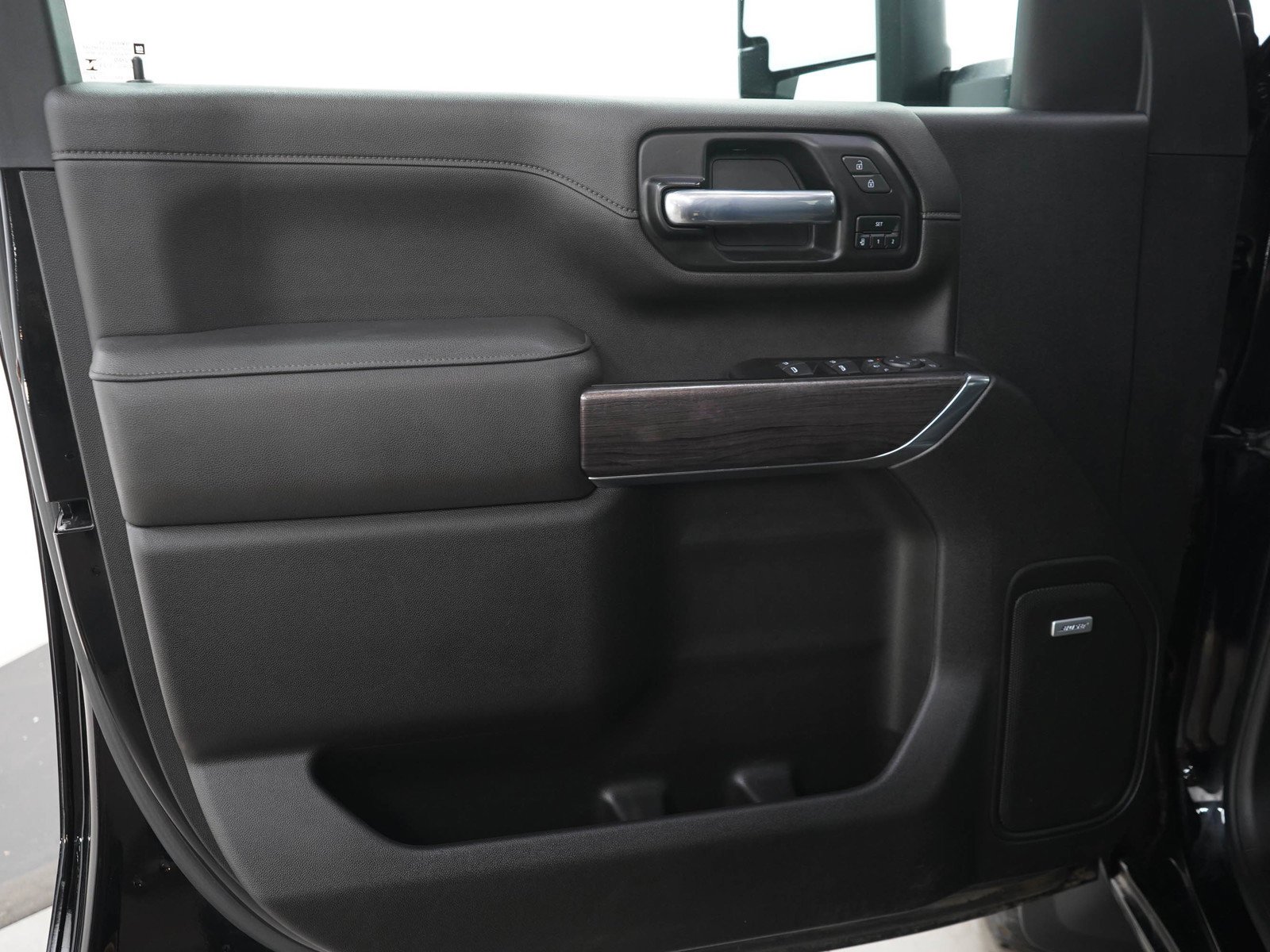Used 2022 Black Chevrolet LTZ image 21