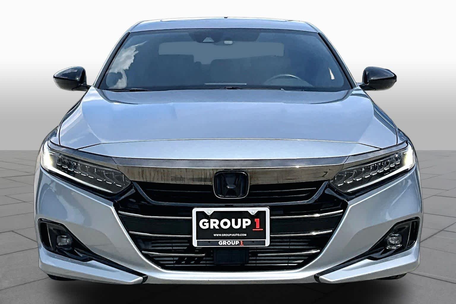 Used 2021 Lunar Silver Metallic Honda Sport image 4