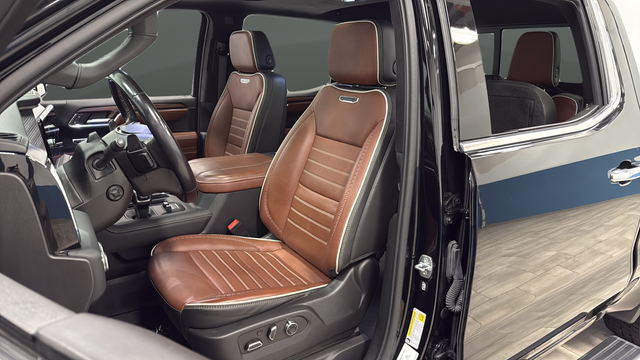 Used 2023 Onyx Black GMC Denali Ultimate image 10