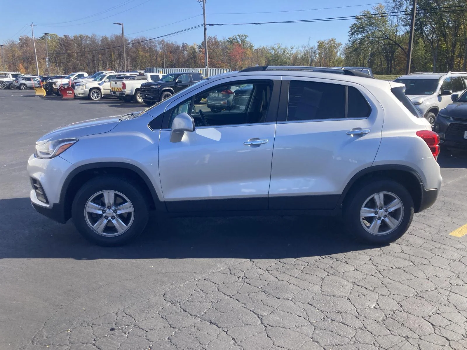 Used 2018 Silver Ice Metallic Chevrolet LT image 4
